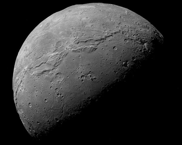 Der doppelhäftige Pluto-Mond Charon. Copyright: NASA/Johns Hopkins University Applied Physics Laboratory/Southwest Research Institute