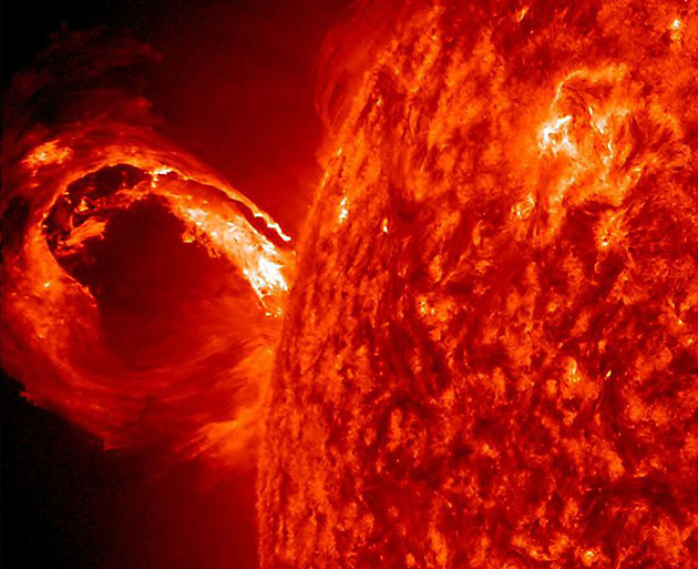 Archivbild: Gewaltiger Sonnenausbruch. Copyright: NASA/SDO