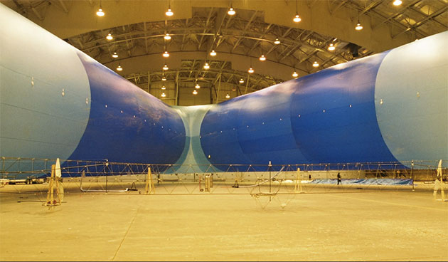 Das etwa 50 Meter große JPA-Luftschiff „Ascender“ in einem Hangar. Copyright JP Aerospace