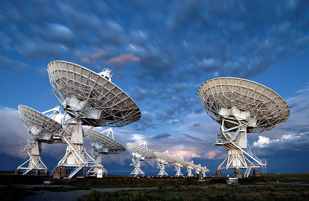 Einige Teleskope der „Karl G. Jansky Very Large Array“ (VLA). Copyright: NRAO