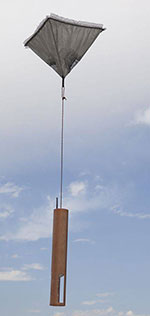 Eine „Dropsonde“ des National Center for Atmospheric Research (NCAR). Copyright: NCAR /UCAR