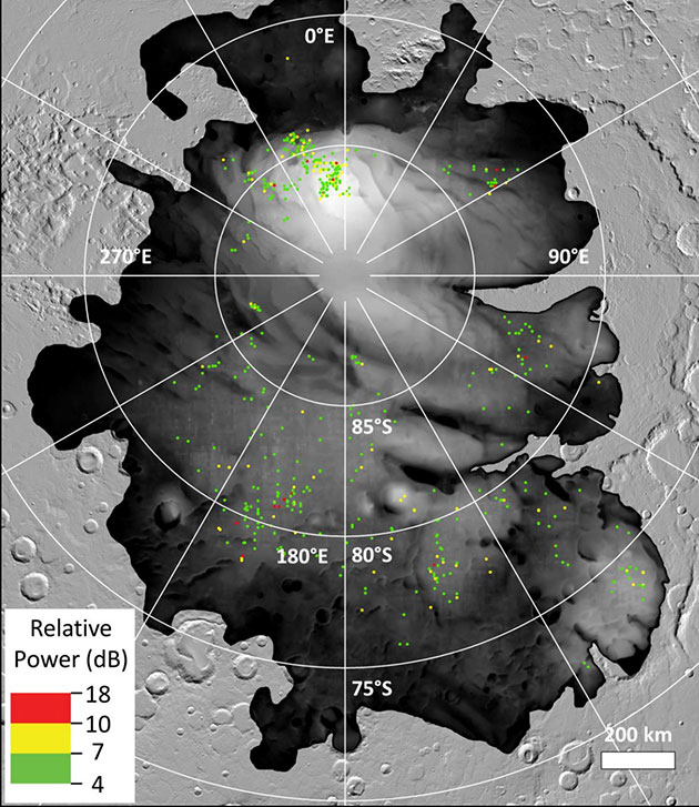 Die farbigen Punkte zeigen Orte mit hellen Radarreflexionen an, wie sie von der ESA-Sonde „Mars Express“ am Mars-Südpol detektiert wurden. Copyright: ESA/NASA/JPL-Caltech