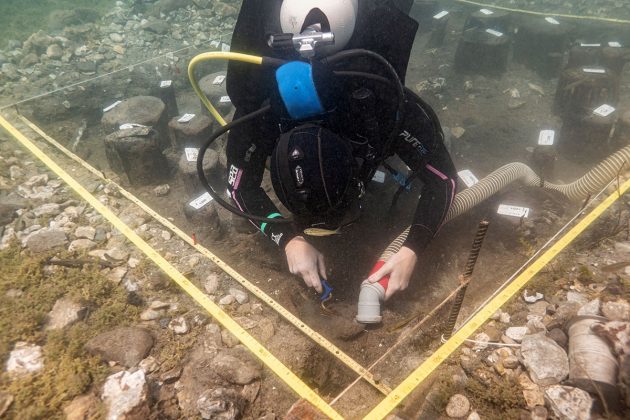Die Ausgrabungssituation unter Wasser nahe Ploča Mičovgrad am Ostufer des Ohridsees Copyright: Pavel Georgiev