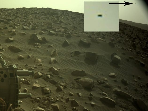 Gleiches gilt für den 419. Missionstag, nun aber um 14:41:52 Uhr von der „Right Navigation Can“ (also „rechten“ Navcam) aufgenommen wurde. Auch sie zeigt das identische „UFO-Detail) in gleicher Ausrichtung und Position (siehe Vergrößerung). Klicken Sie auf die Bildmitte, um zum Originalbild der NASA im Online-Archiv der RAW-Bilder der Perseverance-Mission zu gelangen. Copyright: NASA/JPL-Caltech