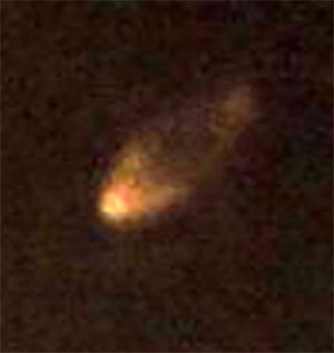 Vergrößerung des UFO-Details auf Birchs Aufnahme in retford 2004. Copyright: Alex Birch 