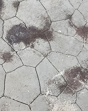 Ein Beispiel für Trockenrissmuster in Folge zyklischer Klimawechsel auf der Erde.Quelle: rain et al., Nature (2023)