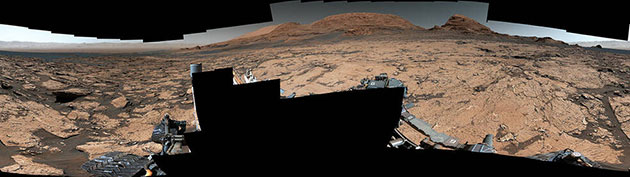 Das Curiosty-Panorama vom Mars-Rover-Arbeitsort „Pontours“. (Klicken sie auf die Bildmitte, um zu einer vergrößerten Darstellung zu gelangen.Copyright/Quelle: NASA/JPL-Caltech/MSSS/IRAP