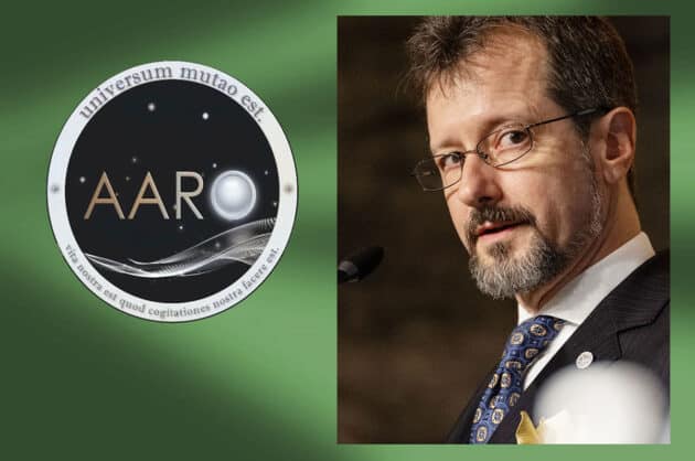 Der Direktor der US-UFO/UAP-Untersuchungsbehörde AARO Copyright/Quelle: NASA (Kirkpatrick), AARO (Logo)