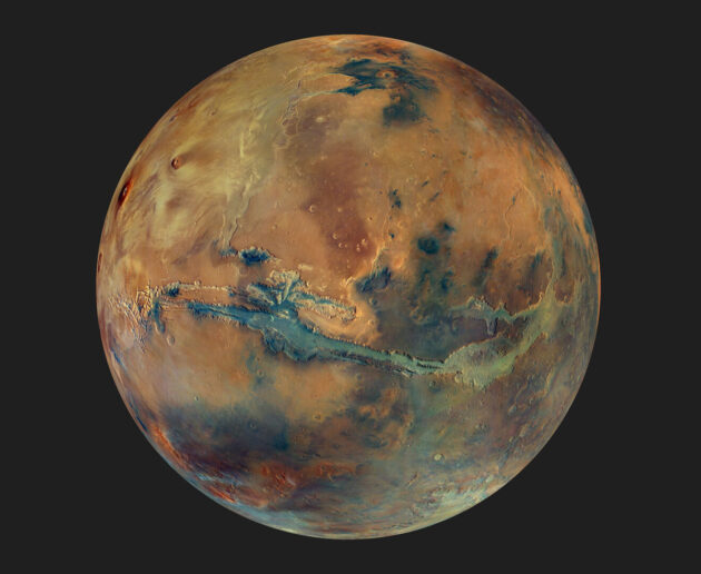 Neue Mosaik-Ansicht des Mars-Globus in „neuen“ Farben. Copyright/Quelle: ESA