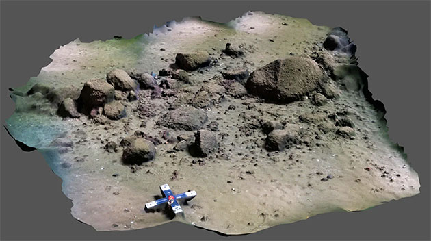 3D-Modell eines kurzen Abschnitts des Steinwalls heute. Der Maßstab am unteren Bildrand beträgt 50 cm. Gut zu erkennen, sind die tennis- bis fußballgroßen Steine, die den fast 1 Kilometer langen Wall bilden.Copyright/Quelle: Philipp Hoy, Uni Rostock / Modell: Jens Auer, LAKD M-V / uni-kiel.de