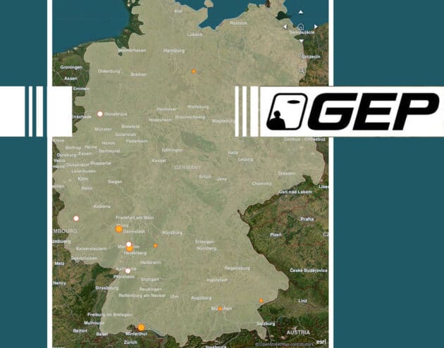 Geografische Übersicht der UFO-Sichtungsmeldungen aus Deutschland an die GEP im April 2024. Orangefarbene Punkte markieren bearbeitete, weiße unbearbeitete Meldungen. Copyright/Quelle: GEP, ufo-forschung.de