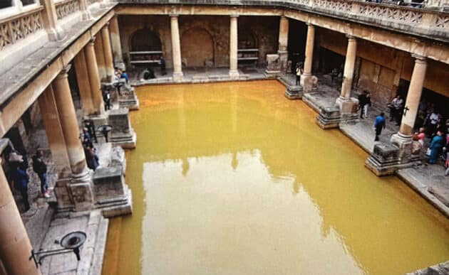 Blick auf das „Great Bath“ der Thermalbäder von Bath. Copyright: A. Müller für grewi.de