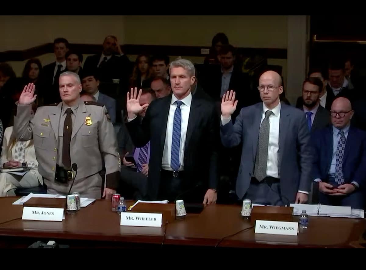 Die Zeugen Jones (US-Zoll/Grenzschutz), Wheeler (FBI) und Wiegmann (Justizministerium) am 10. Dezember 2024 vor dem Unterausschuss für Terrorismusbekämpfung, Strafverfolgung und Geheimdienste sowie Unterausschuss für Transport- und maritime Sicherheit des Homeland Security Committee.Copyright/Quelle: Homeland Security Committee