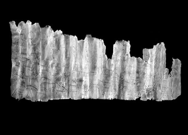 Die virtuell entrollte „Frankfurter Silberschrift“ Copyright: Leibniz-Institut für Archäologie in Mainz (LEIZA)