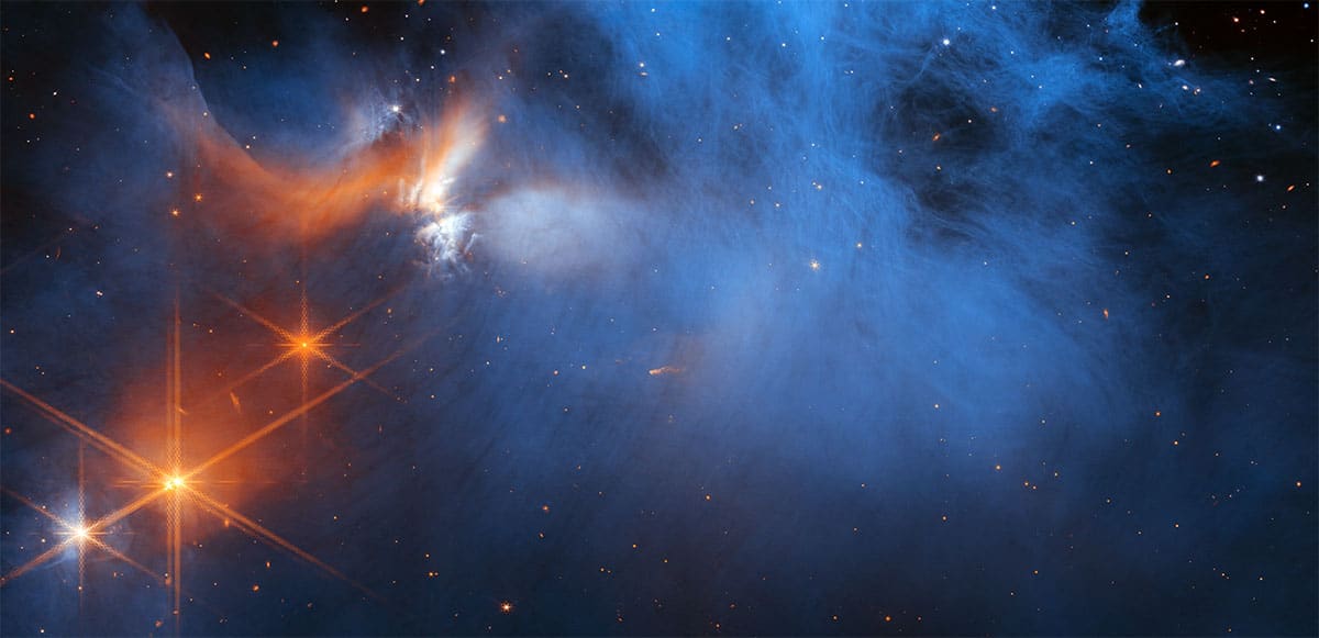 Symbolbild: Das nächste Weltraumteleskop der NASA mit der Bezeichnung “SPHEREx” wird die Milchstraße nach Wasser, Eis und anderen Bausteinen des Lebens absuchen. Hauptaugenmerk sind dabei Mollekülwolken im All wie in dieser Webb-Aufnahme, in denen sich Gase und Staub angesammelt haben.Quelle: NASA, ESA, CSA