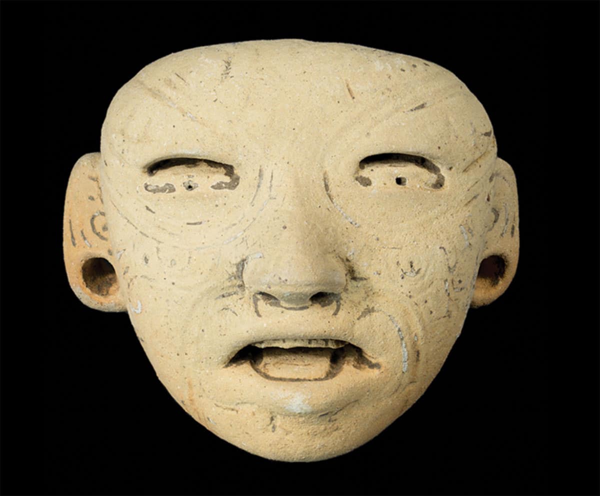 Das tätowierte Gesicht einer der Puppen.Copyright/Quelle: J. Przedwojewska-Szymańska/PASI / Antiquity (2025)