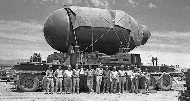 Der im Rahmen der Entwicklung der ersten Atombombe "Enola Gay" konzipierte "Jumbo"-Container wurde von der Glenn L. Martin Company gebaut (später Teil von Lockheed Martin). Copyright/Quelle: All That’s Interesting)