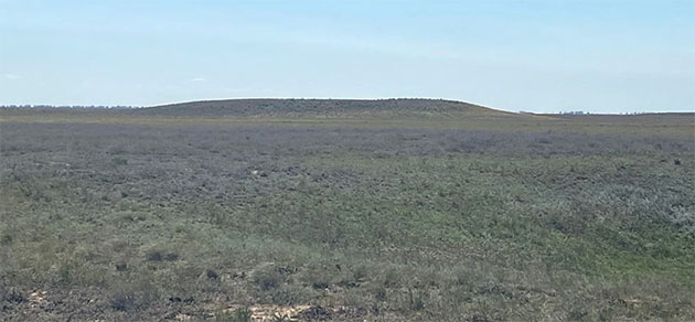 Blick auf einen der Grabhügel aus der Bodenperspektive.Copyright/Quelle: West Kazakhstan Region Inspectorate for the Protection of Monuments