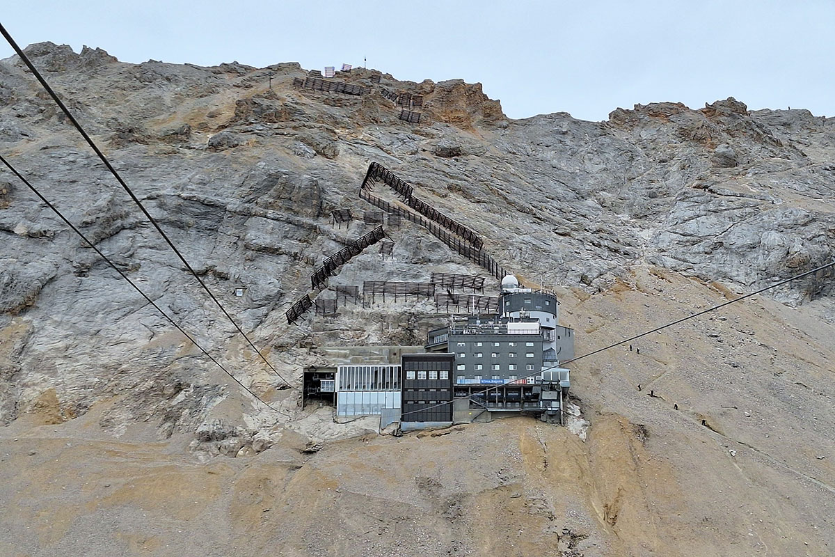 View of the Environmental Research Station Schneefernerhaus below the summit of the Zugspitze.Credit: Julian Mutter / IFEX, JMU