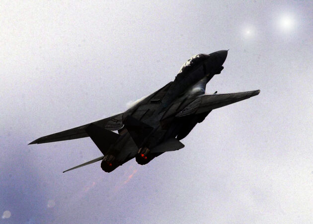 Symbolbild: Ein F-14-Tomcat der US Navy im Einsatz. Copyright: US Navy (bearb. grewi.de)