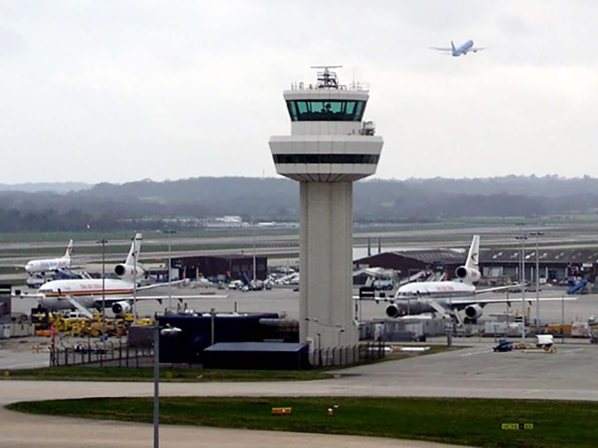 Blick auf den Tower des Flughafens London-Gatwick.Copyright: Andy Potter (via WikimediaCommons) / CC BY-SA 2.0
