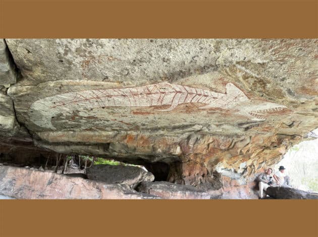 Eine mehr als sechs Meter lange Darstellung einer sogenannten Regenbogenschlange gehört zu den größten bislang bekannten Abbildungen dieser Art in der australischen Region Arnhem Land. Copyright/Quelle: P. Taçon / Taçon et al., Australian Archaeology 2026